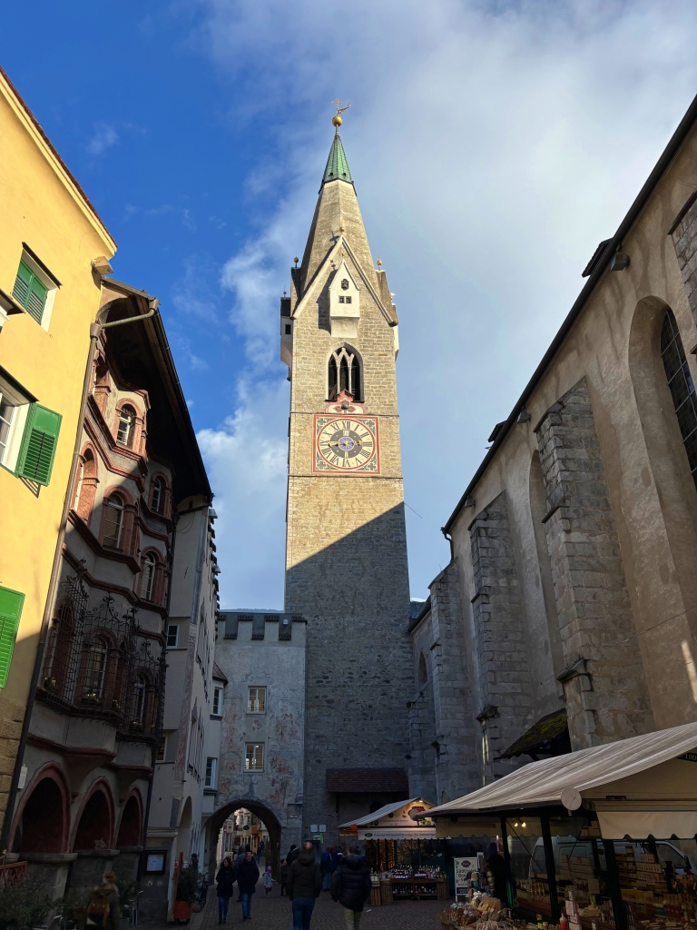 Белая башня