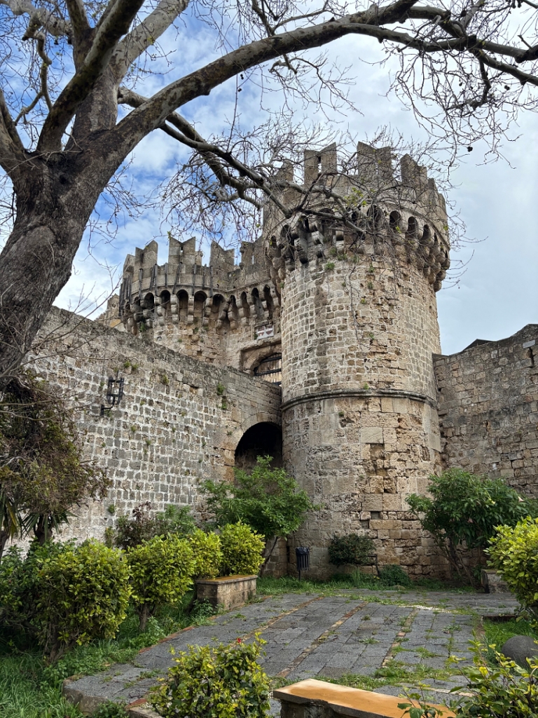 Дворец Великих Магистров (Кастелло).